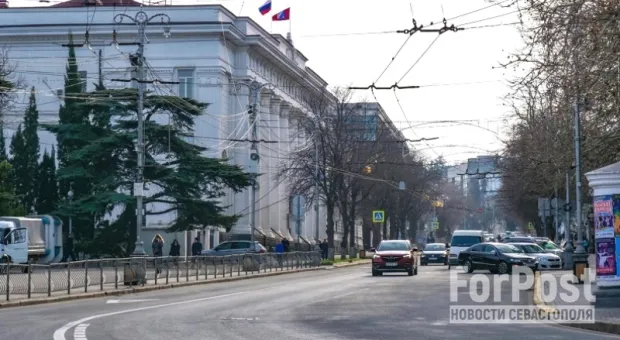 Новости Севастополя - Депутат собрал продуктовую корзину на 1000 рублей и разозлил россиян
