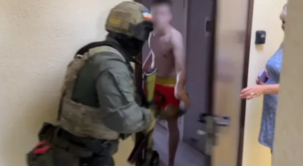 Новости Крыма - В Крыму женщина принесла в здание ФСБ икону-бомбу 
