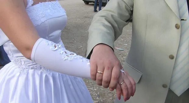 Новости Севастополя - В 2008 году в Севастополе 3509 пар поженились и 1875 пар развелись