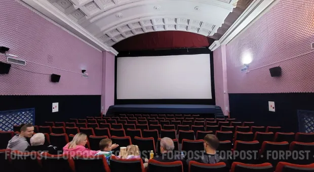 Новости Севастополя - Уже не кинотеатр, но еще не костел: в Севастополе продолжает разрушаться «Дружба»