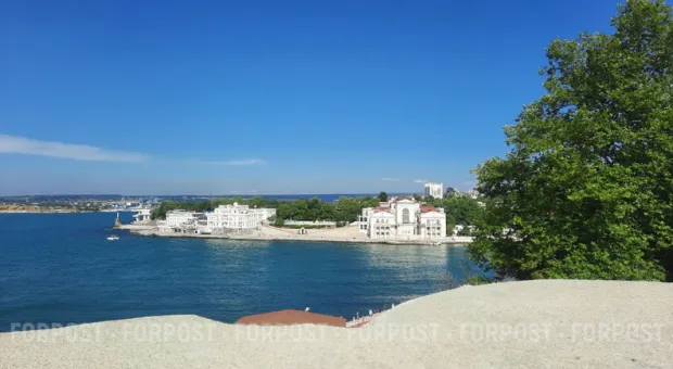 Новости Севастополя - Митинг против установления памятника Екатерине ІІ собрал аж 100 человек