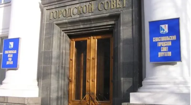 Новости Севастополя - «Раскольник» Савенков, возглавивший группу «За Януковича», исключен из Партии Регионов