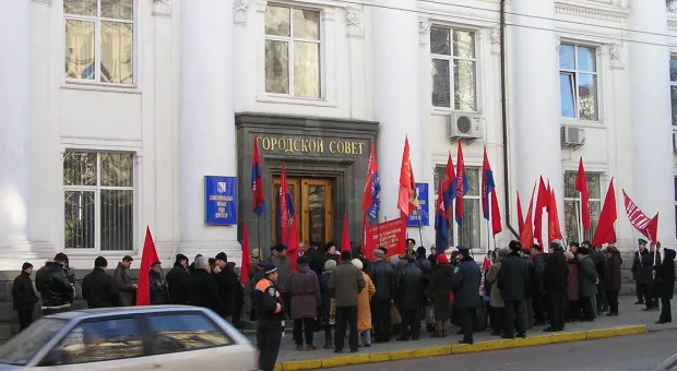 Новости Севастополя - Депутаты приняли программу помощи малообеспеченным гражданам на 2009-2013 годы