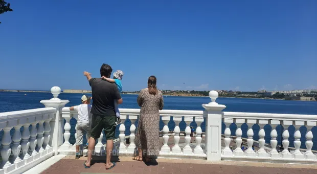 Новости Севастополя - Пятница 16:00. Прямой эфир «На троих». Сложности отопительного сезона / Главная проблема Казачки / Коммерческая Балаклава
