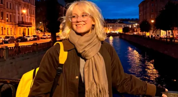 Новости России - Пенсионерка столкнула девочку на рельсы метро из-за смеха