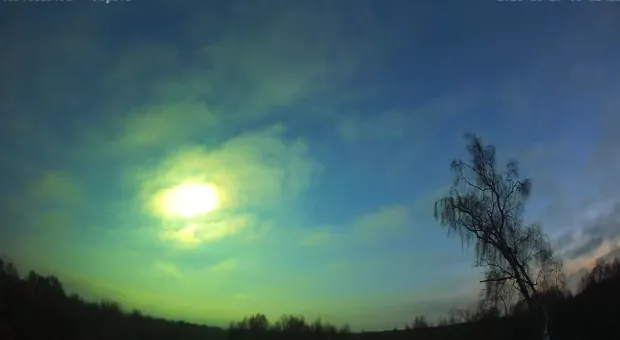 Новости России - На Луне засняли две яркие вспышки подряд