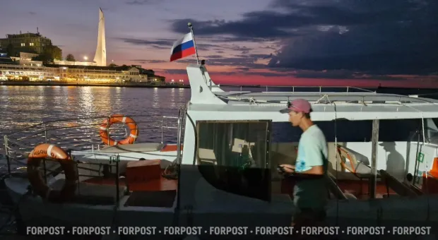 Новости Севастополя - В Севастополе продают «годные остатки» легендарного корабля-госпиталя «Енисей» 