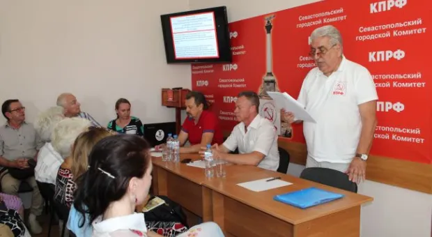 Новости Севастополя - В Севастополе снесли предвыборные билборды «ЕР» с Чалым и Алтабаевой