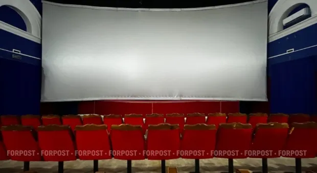 Новости Севастополя - Уже не кинотеатр, но еще не костел: в Севастополе продолжает разрушаться «Дружба»