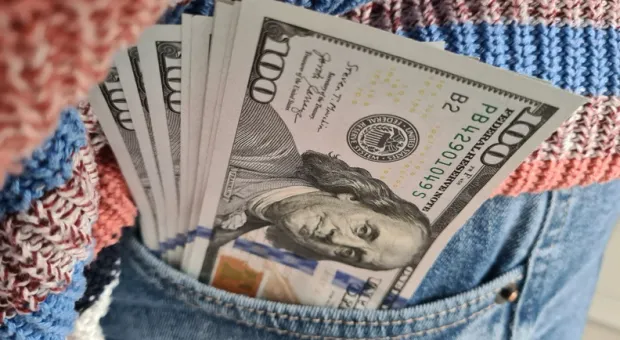 Новости Севастополя - Экипаж крейсера «Сан Джасинто» передал денежные средства благотворительному фонду при первой горбольнице Севастополя