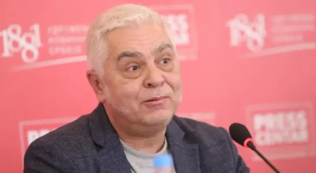 Мировые новости - Пятница 16:00. Прямой эфир «На троих». Грязевой митинг на Античном/ Мрак на Фиоленте/ Внезапный ремонт на Корабелке