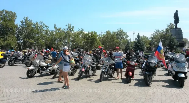 Новости Севастополя - В Севастополе автобус с пассажирами разбился о забор частного дома