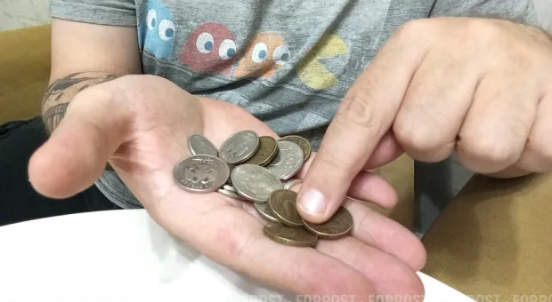 Новости Севастополя - Филателия всей жизни: 94-летний крымчанин рассказал о своей коллекции марок