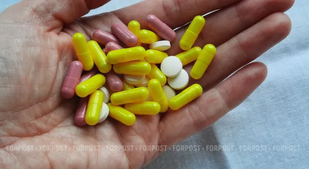 Новости России - Пятница 16:00. Прямой эфир «На троих». Трагедия в роддоме/Кассовый киноуспех/ Новый изоляционизм Трампа 