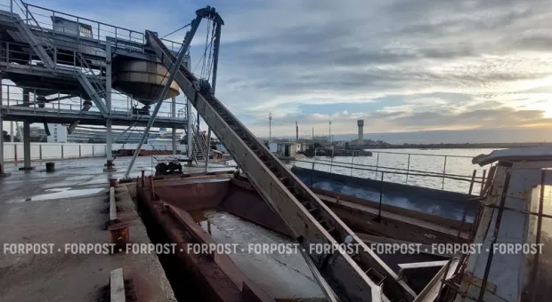 Новости Крыма - Пятница 16:00. Прямой эфир «На троих». Садоводы вне закона/бездомная «Чайка»/родная «Чебурляндия»