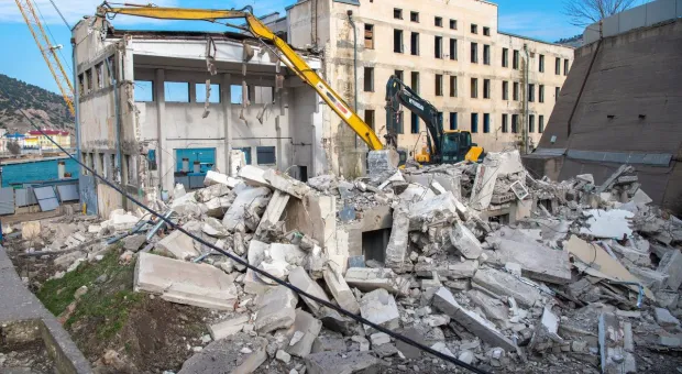 Бывший объект ВМФ в Балаклаве начал превращение в отель 
