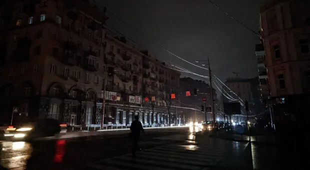 Мировые новости - В Севастополе в результате атаки БПЛА ранена пожилая женщина, а повреждения жилого фонда оказались масштабнее 