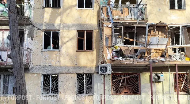 Украинский дрон с картечью превратил дом в Севастополе в решето