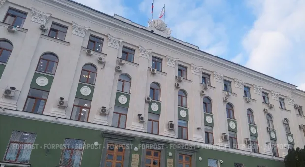 Новости Крыма - Одиночные пикеты продолжаются под окнами губернатора Севастополя