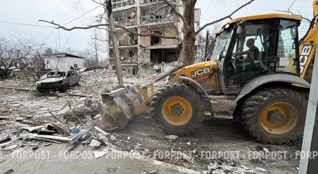 «Балкон улетел прямо в зал». Как сейчас выглядит дом на Корчагина - фотореп
