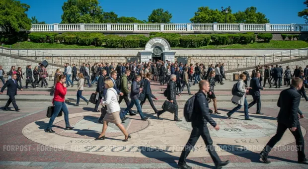 Новости Севастополя - В Севастополе выпустили юбилейные музыкальные компакт-диски к 225-летию города Севастополя