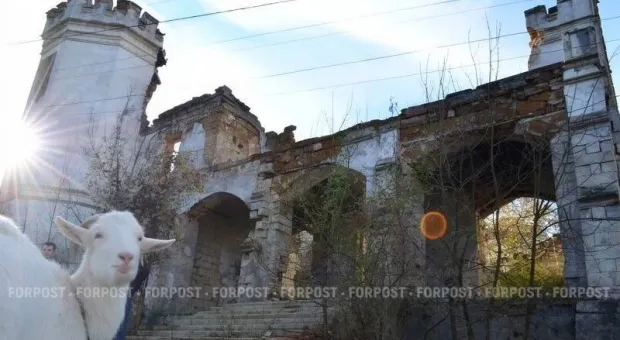 Усадьбу восстановили, а дорогу — нет: почему в Крыму невыгодно вкладываться в ОКН