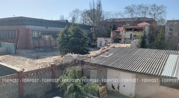 Спор из-за высотки в центре столицы Крыма может дойти до Верховного суда России