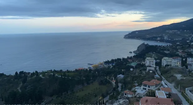 Новости Крыма - Забор возле отеля «Мрия» в Крыму вырос снова