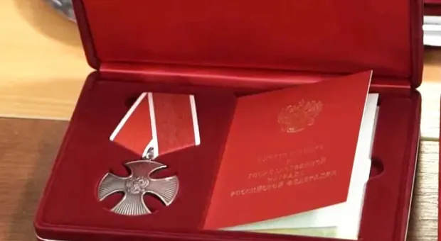 Погибших в Севастополе пиротехников МЧС и охранника наградят орденами мужества