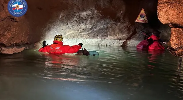 Группа туристов попала в водяную ловушку в одной из крымских пещер