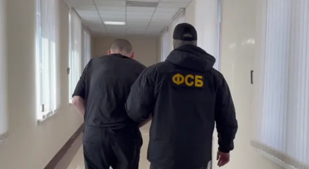 Новости Крыма - Жителя Крыма приговорили к 18 годам за съёмку военного госпиталя и воинской части