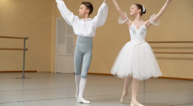 Академия балета Севастополя «рассказала» о детях войны
