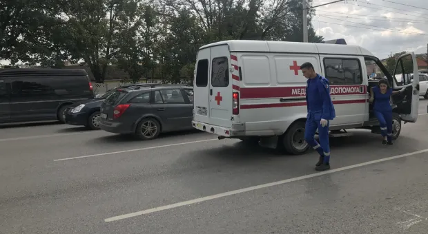 Страшное ДТП в Симферополе: пострадавшая отлетела на 30 метров от перехода