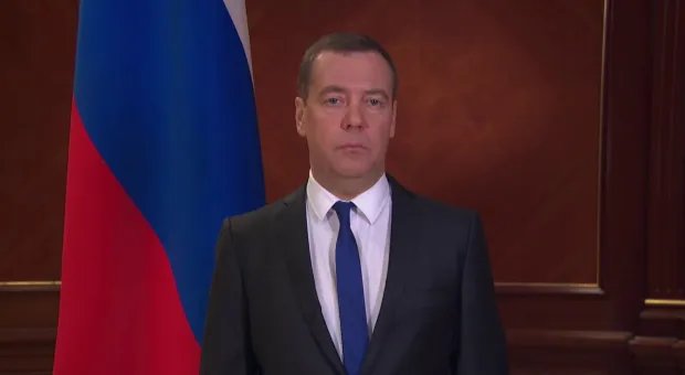 Приуготовлен, чтоб явиться в белом? Приуготовлен, чтоб явиться в белом?