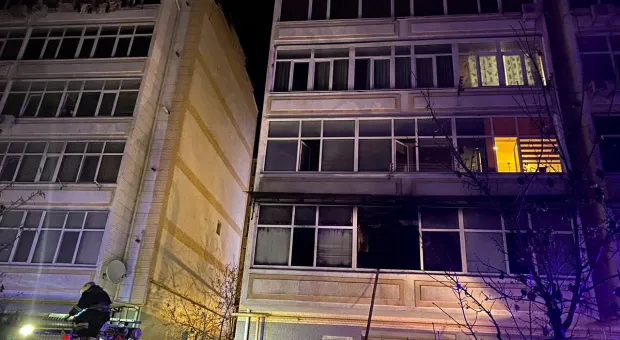 Девушка выпрыгнула в окно во время пожара в Севастополе 