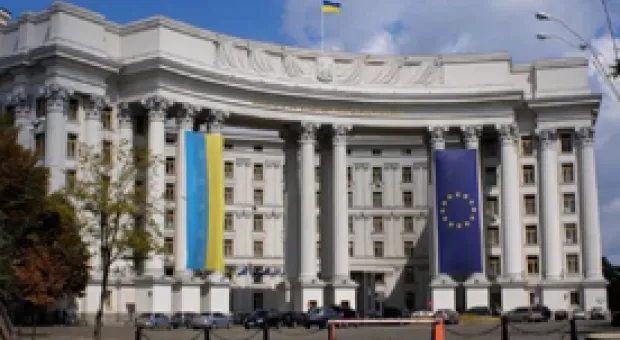 Мировые новости - У севастопольских олимпийцев будет новое футбольное поле