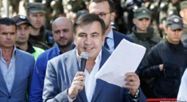 Мировые новости - С памятника Калашникову убрали изображение немецкой винтовки