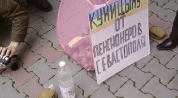 Новости Севастополя - «Синдром Берлускони» в Севастополе – нападение на Первого заместителя СГГА Казарина В.П.