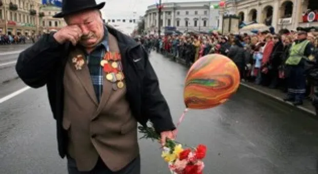 Новости Севастополя - В День Светлой Пасхи в Севастополе состоялся крестный ход и зажегся благодатный огонь