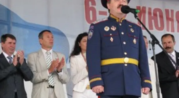 Новости Севастополя - В центре Севастополя в знак протеста против «натовских» учений сожгли флаг с логотипом НАТО