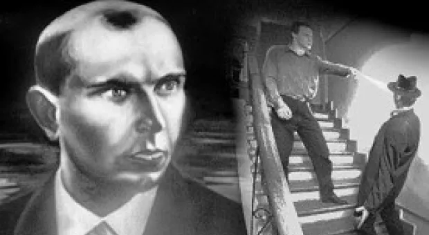 Новости Севастополя - Многодетная мать под зданием Севастопольской администрации ложилась в импровизированный гроб и укрывалась флагом Партии регионов