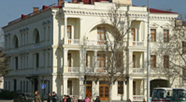Новости Севастополя - Саратов вновь напомнил, что город рассчитывает на увеличение финансовых поступлений за дальнейшее пребывание ЧФ в Севастополе