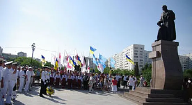 Новости Севастополя - В Севастополе хотят создать электронный сервер, чтобы родители могли узнать об успеваемости своих «чад», не выходя из дома
