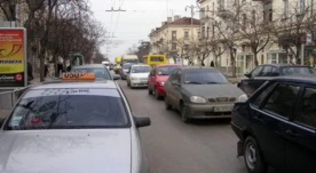 Новости Севастополя - Одна поездка в севастопольском троллейбусе подорожала на 25 копеек и стоит одну гривну