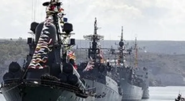 Новости Севастополя - Военные водолазы обезвредили снаряд времен войны в бухте Севастополя