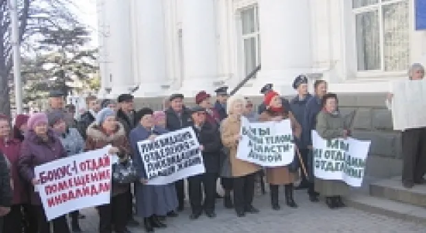 Новости Севастополя - В Севастополе накрыли крупную партию левого шампанского