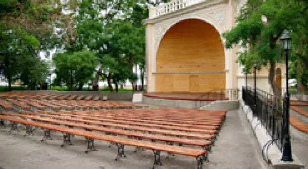 Новости Севастополя - Сергей Берлов – художник и преподаватель изостудии для взрослых - вновь порадует севастопольцев своими работами