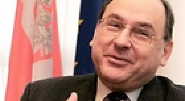 Мировые новости - У Януковича будет новый герб: корону заменят на президентскую и прорисуют четче руль