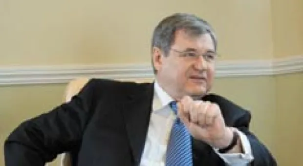Новости Севастополя - Градоначальник не проигнорировал пикет пред стенами СГГА, а встретился с пикетчиками и пообещал разобраться с «Вершиной успеха»