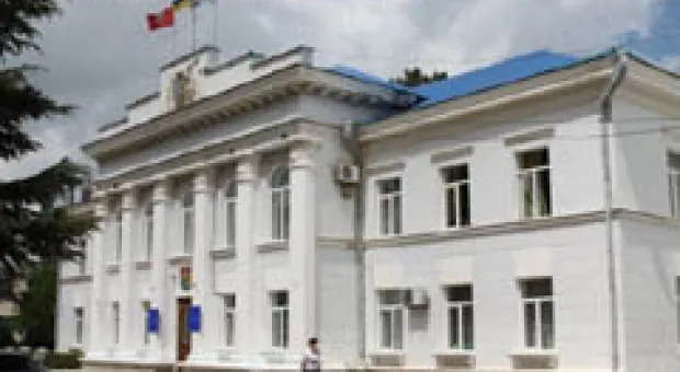 Новости Севастополя - Председатель СБУ В.Хорошковский представил в Севастополе нового начальника и вручил ведомственные награды отличившимся сотрудникам